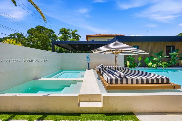 Property Photo: 5750 La Gorce Dr FL 33140