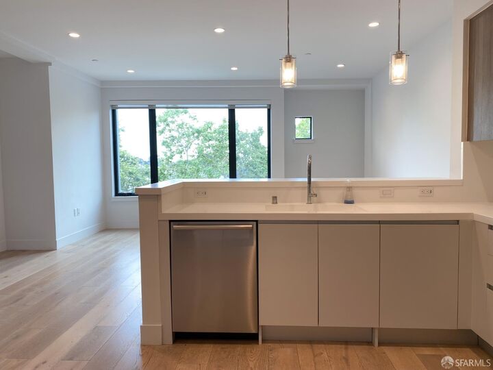 Property Photo:  2747 San Pablo Avenue 406  CA 94702 