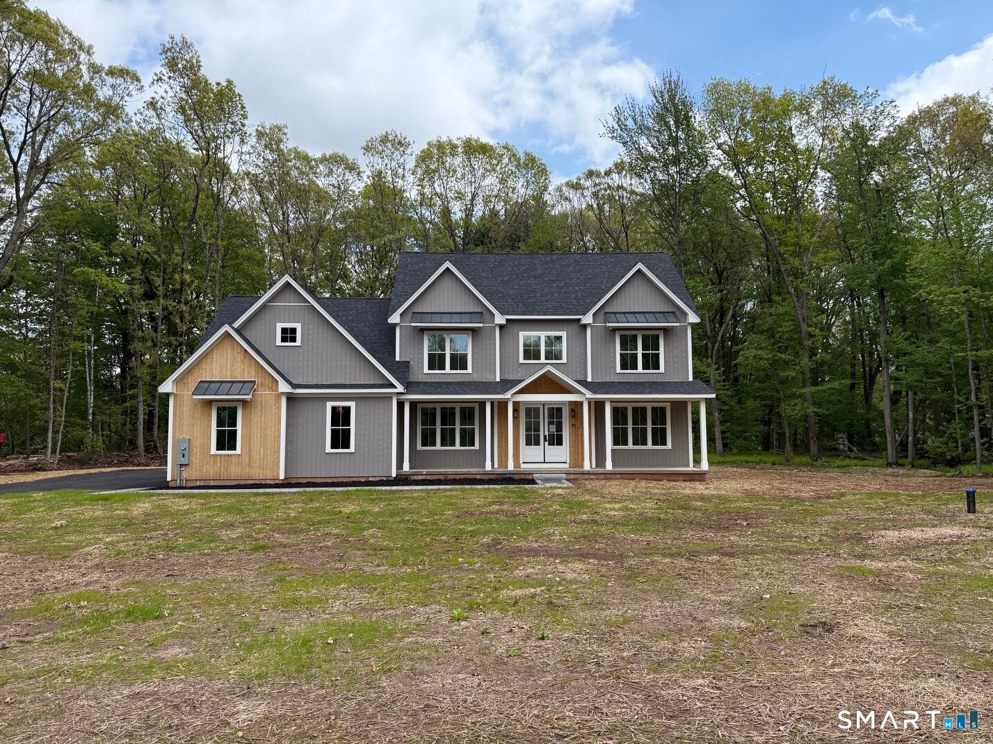 Property Photo:  