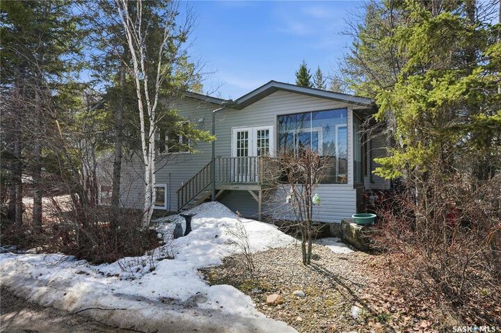 Property Photo: 205 Bay Drive W SK S0J 0N0