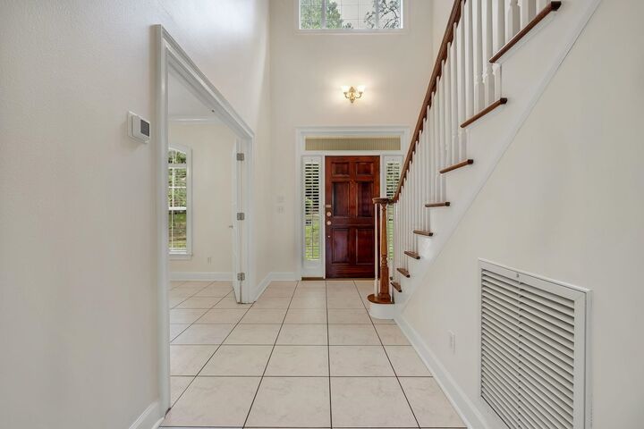 Property Photo:  2021 Winthrop Way  FL 32308 