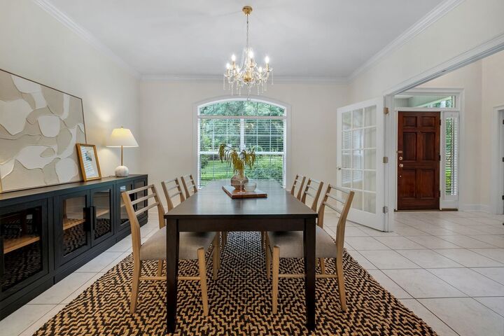 Property Photo:  2021 Winthrop Way  FL 32308 