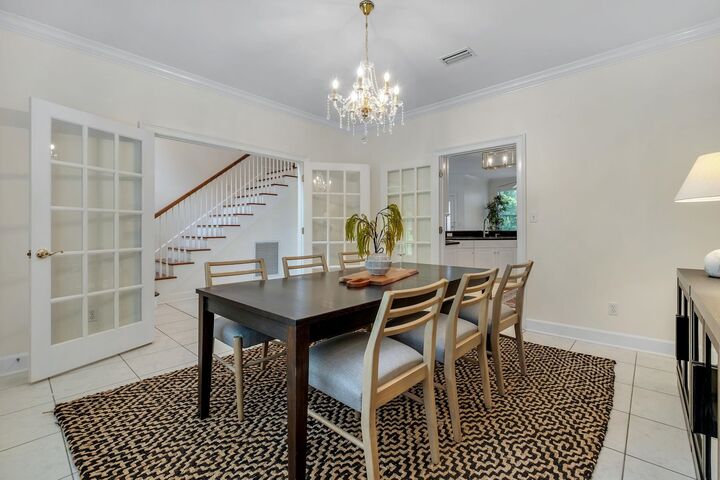 Property Photo:  2021 Winthrop Way  FL 32308 