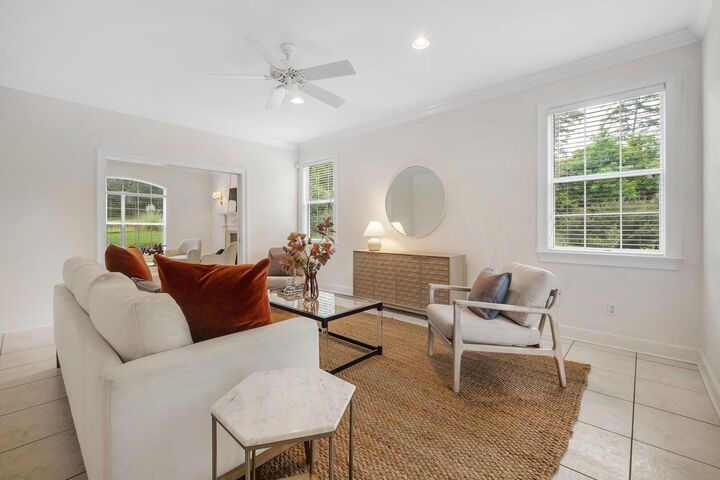 Property Photo:  2021 Winthrop Way  FL 32308 