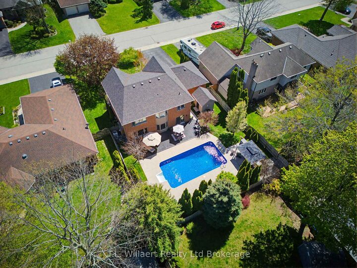 Property Photo: 10 Woodside Drive ON N4G 5P9