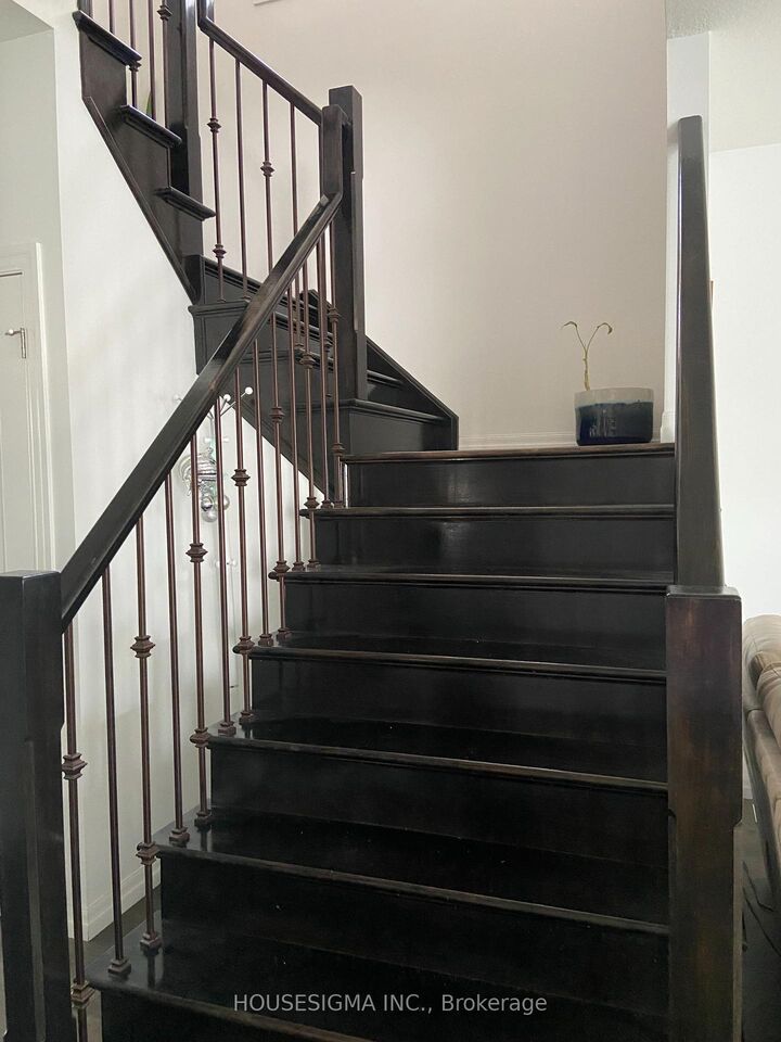 Property Photo: 348 Freure Drive W ON N1S 0B5