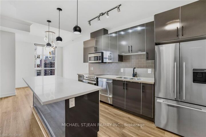Property Photo: 90 Charlton Avenue W 801 ON L8P 0B4