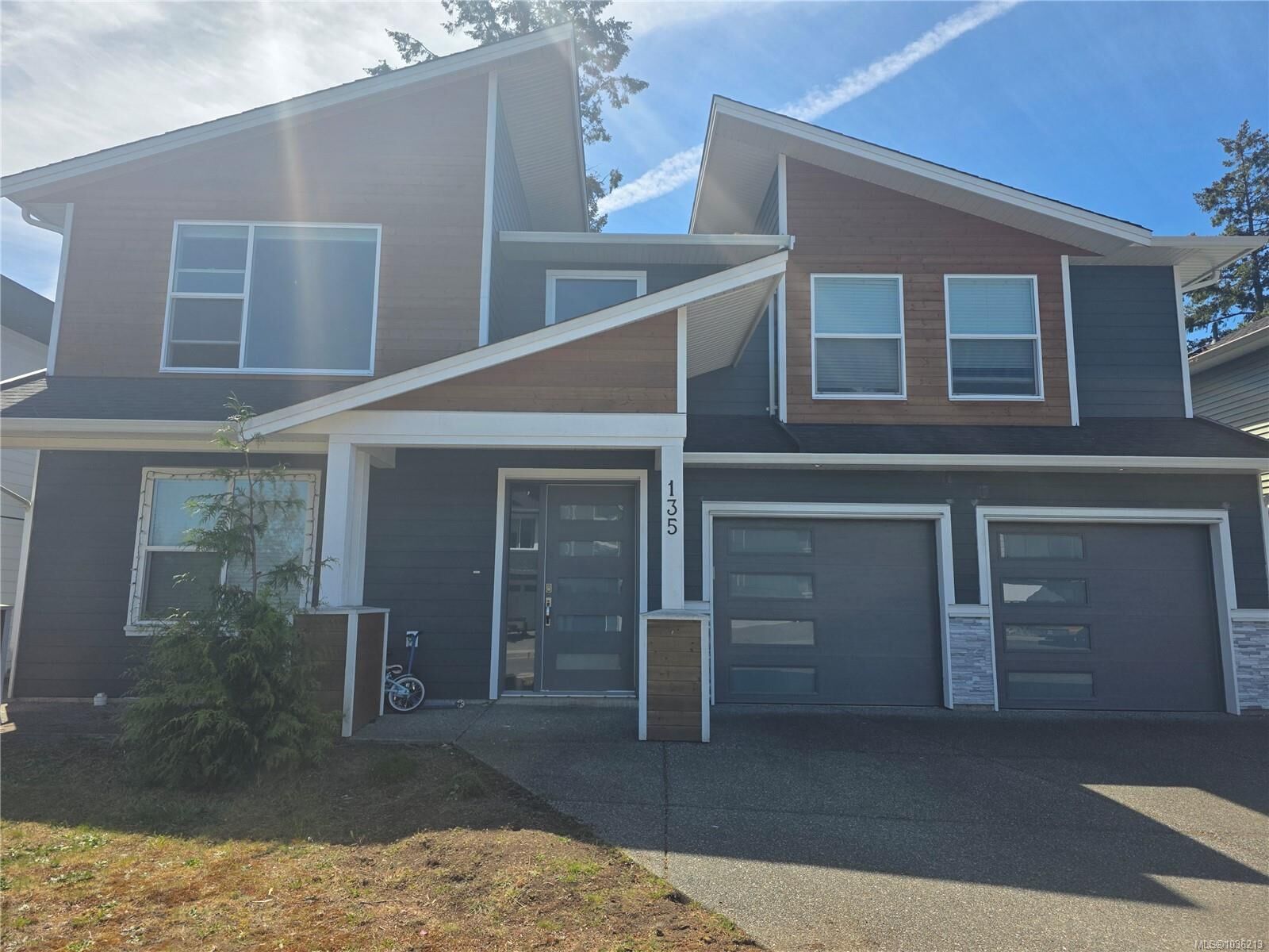 Property Photo:  135 Lindquist Rd  BC V9T 0J9 