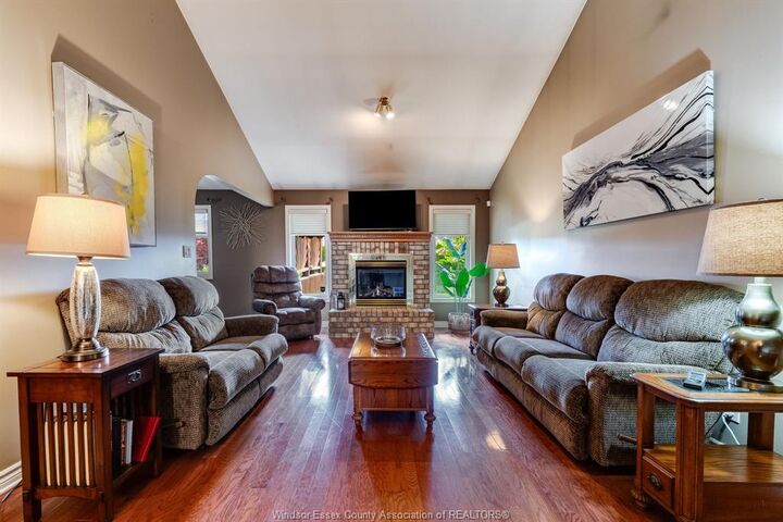 Property Photo: 21 Conservation Boulevard ON N9Y 4E4