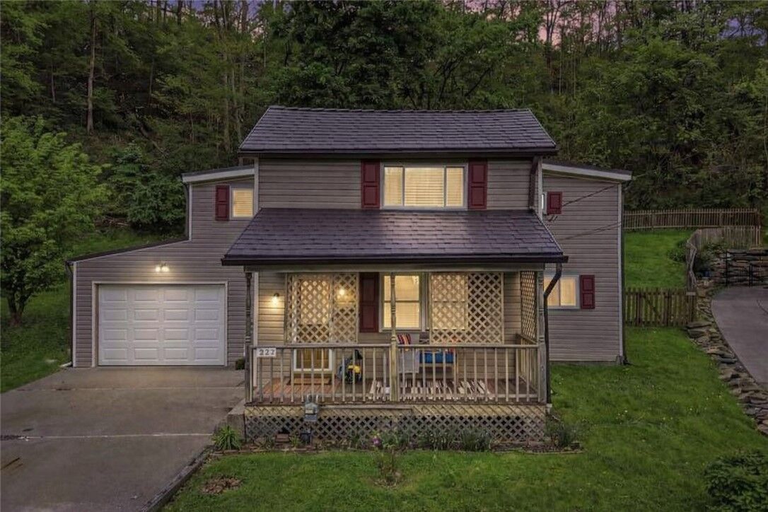 Property Photo:  225 Camp Horne Rd  PA 15202 