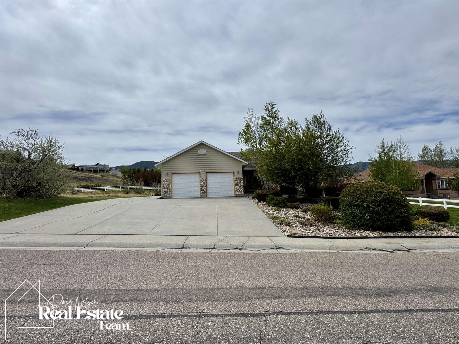 Property Photo:  1421 W 60th Street  WY 82601 