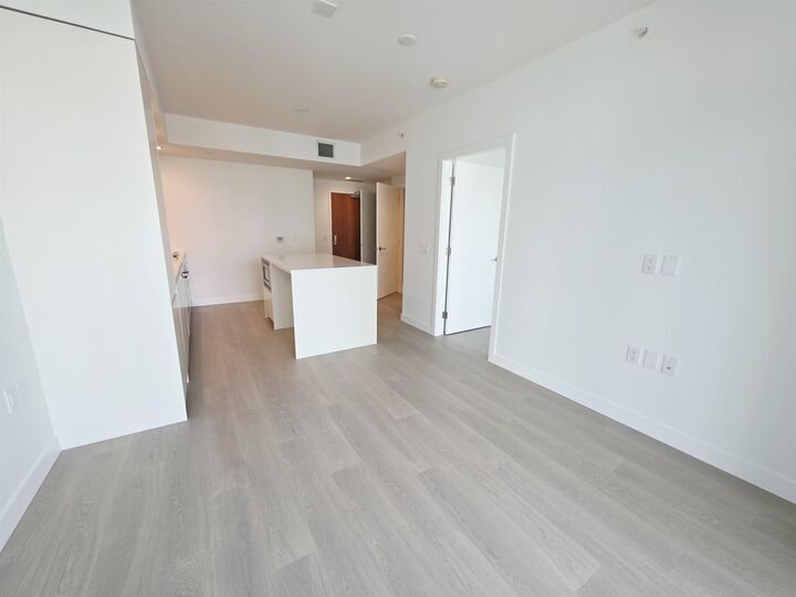 Property Photo:  6537 Telford Avenue 908  BC V5H 0K9 