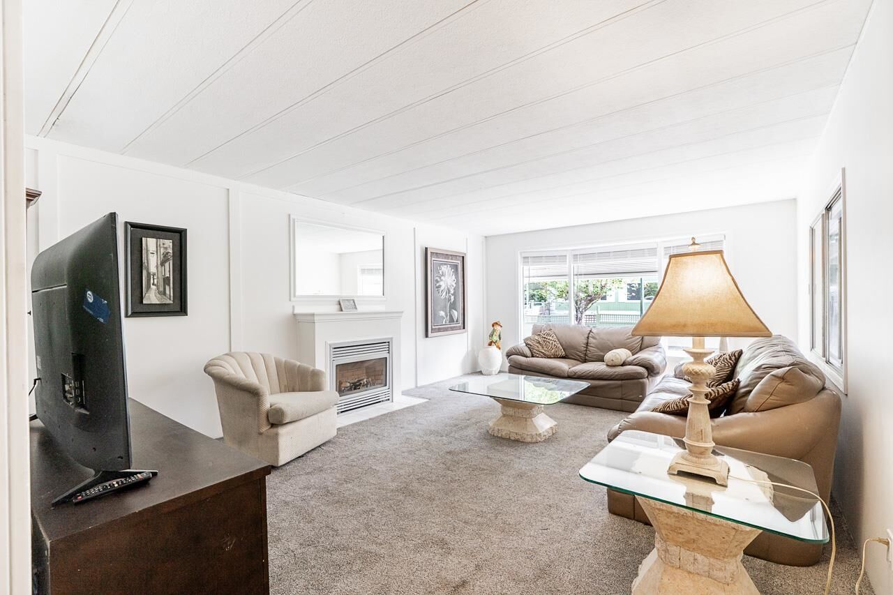 Property Photo:  13560 80 Avenue 5  BC V3W 6J8 