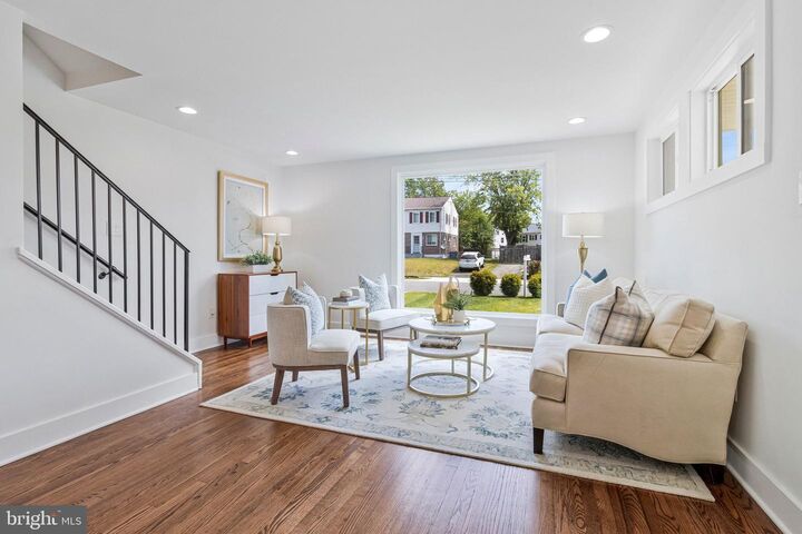Property Photo: 2249 Sweetbriar Drive VA 22307