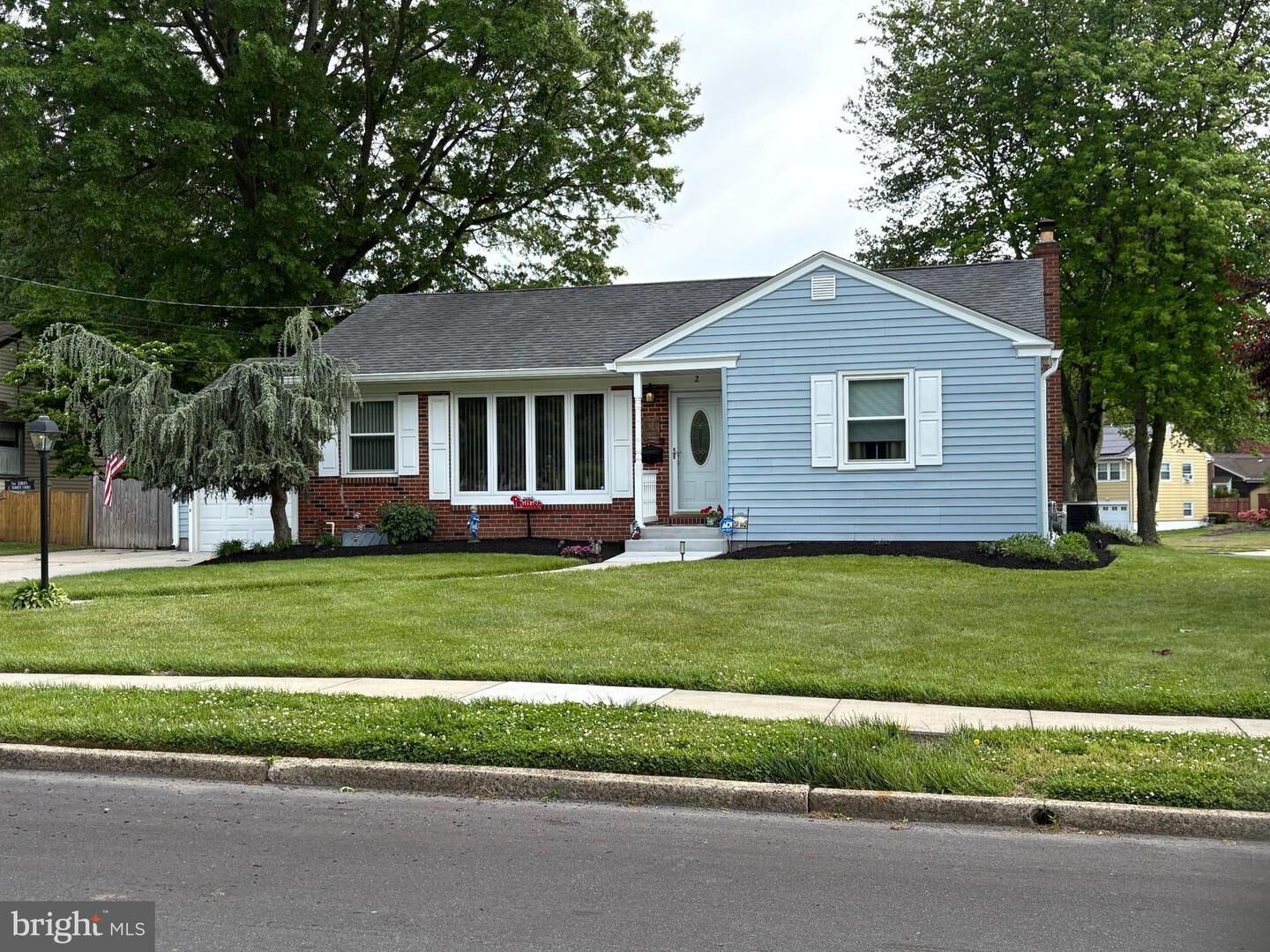 Property Photo:  2 Surrey Court  NJ 08034 