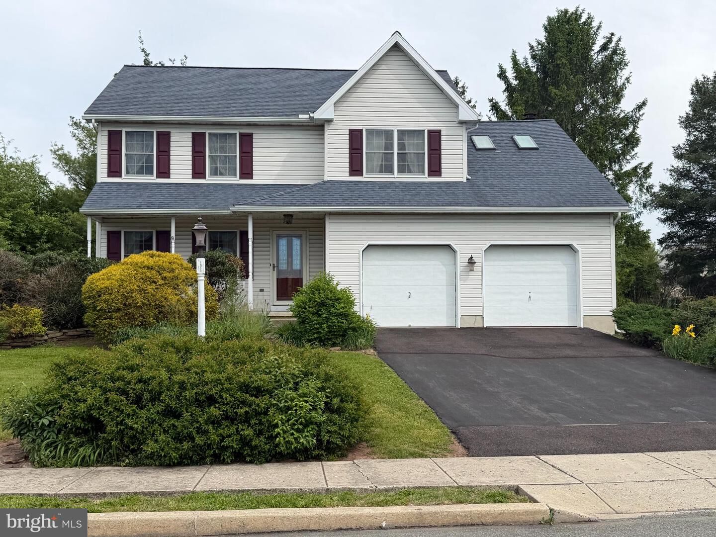 Property Photo:  601 Maplewood Drive  PA 19518 