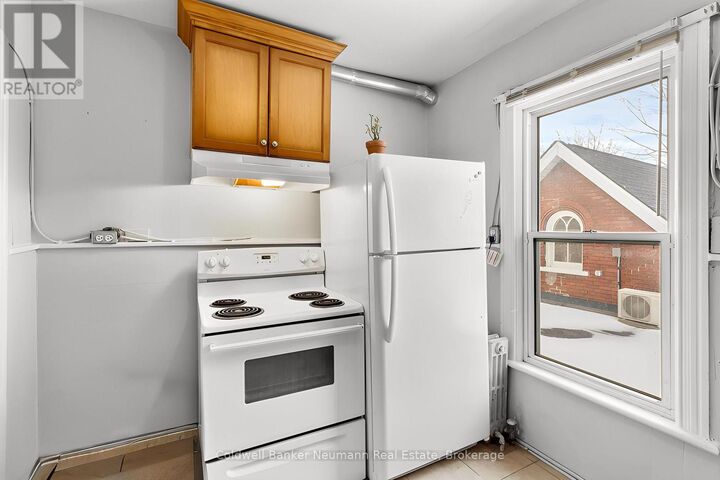Property Photo:  43 Ontario Street D  ON N1E 3A9 