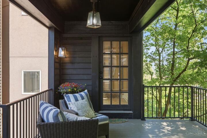 Property Photo: 939 Monastery Street OH 45202