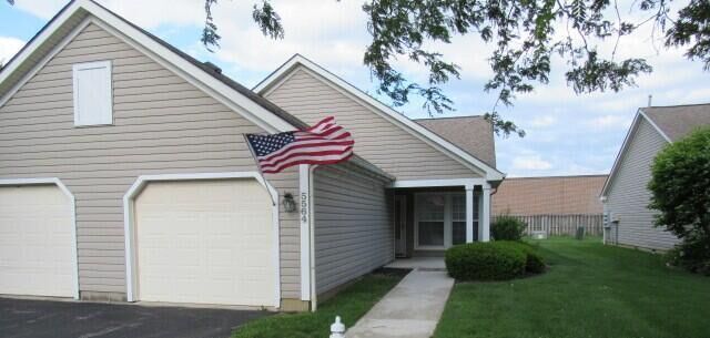 Property Photo:  5564 Parkshire Drive  OH 43229 