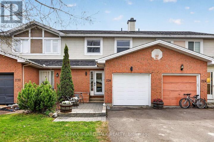 Property Photo:  228 Jamieson Street  ON K0A 1A0 