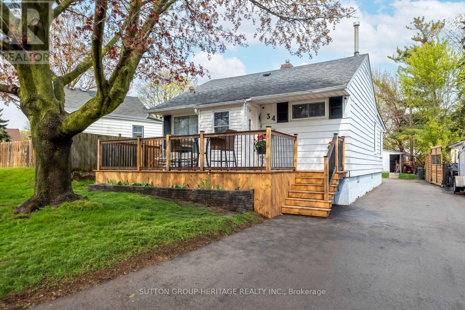 Property Photo:  34 Maple Street  ON L1S 1V7 