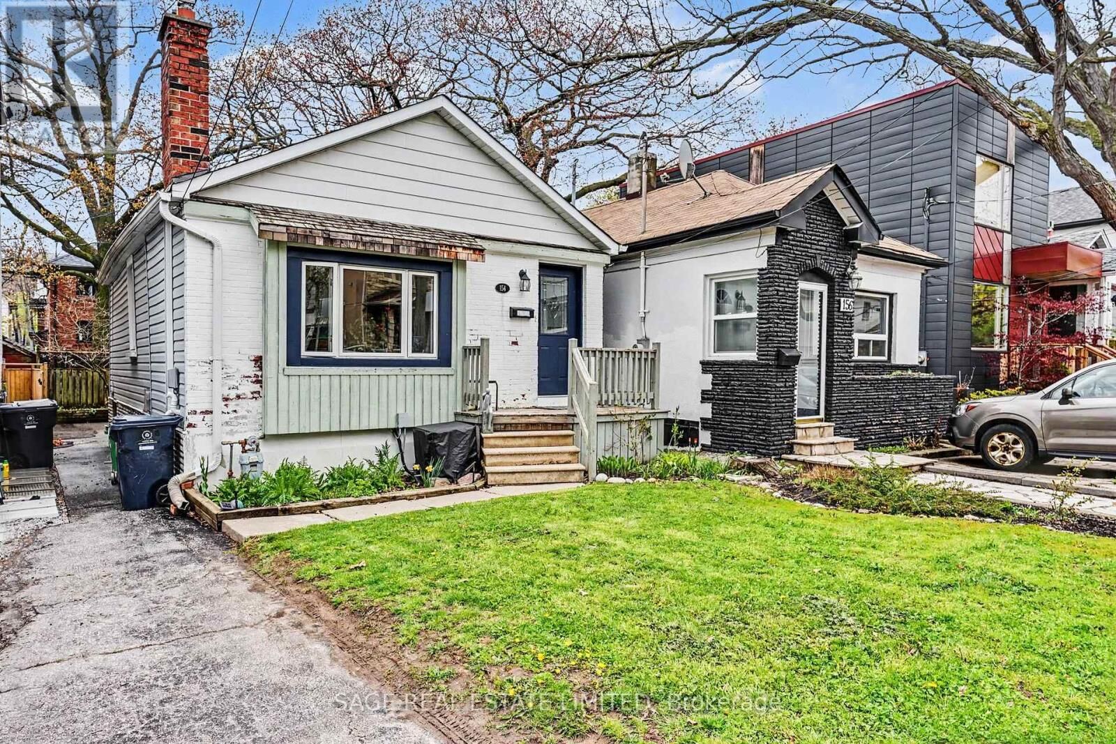 Property Photo:  154 Warden Avenue  ON M1N 2Z4 