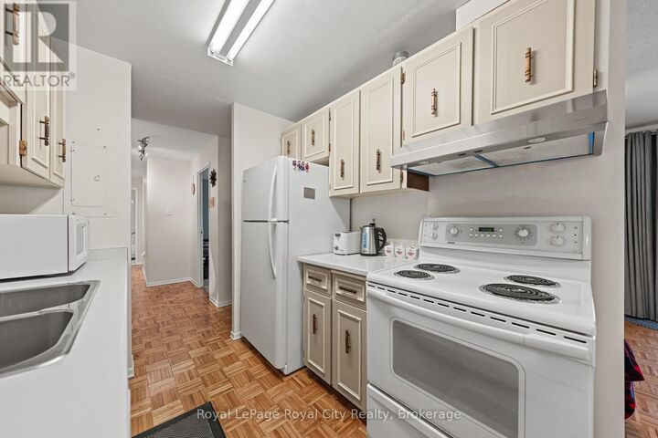 Property Photo:  234 Willow Road 102  ON N1H 7C6 