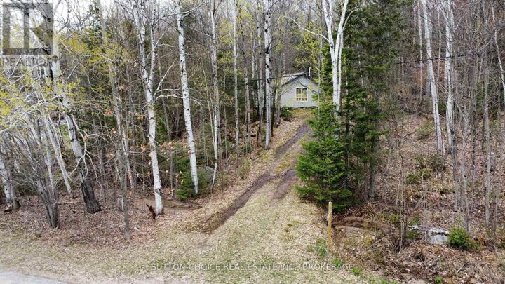 1876 Alsace Road — photo 1