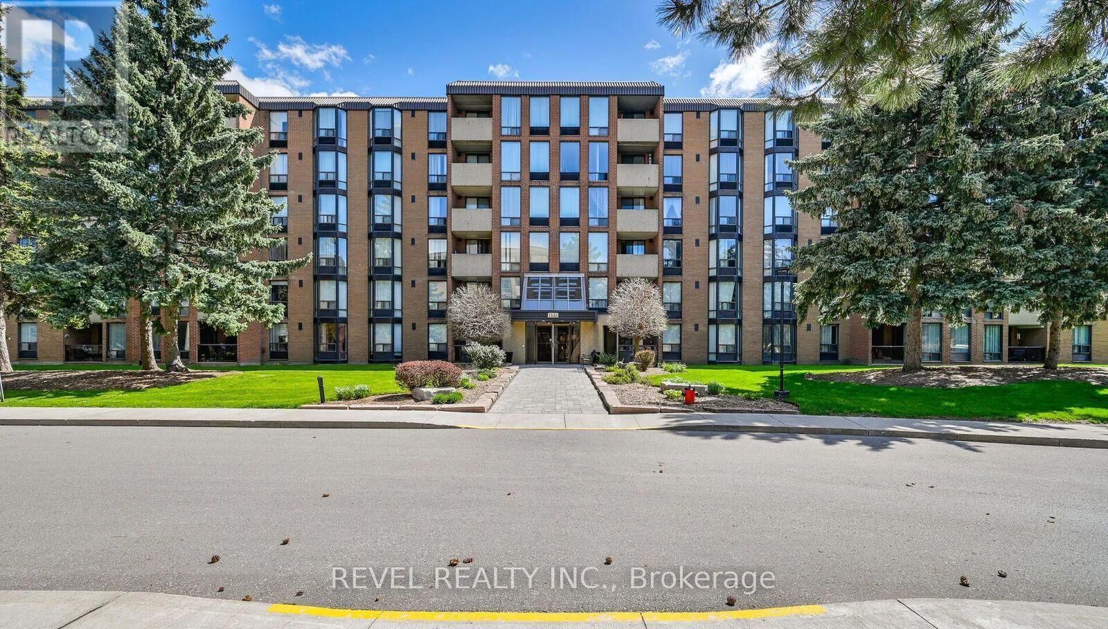 Property Photo:  1540 Pickering Parkway 601  ON L1V 3V9 