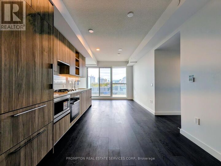Property Photo:  75 Billes Heights 902  ON M2K 0J8 