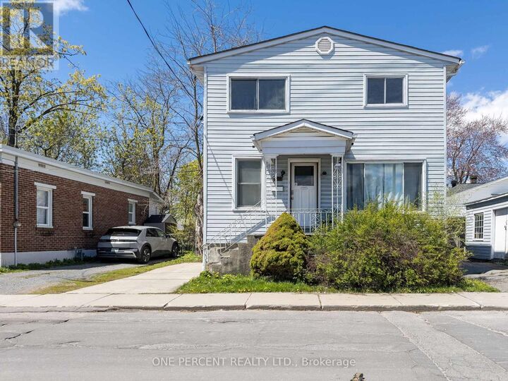 Property Photo:  138 Chatham Street  ON K7K 4H4 