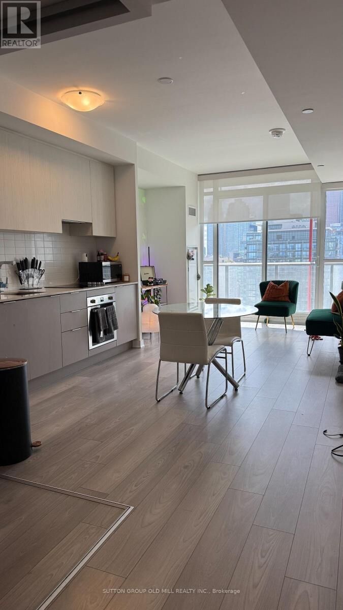 Property Photo:  120 Parliament Street 1701  ON M5A 2Y8 