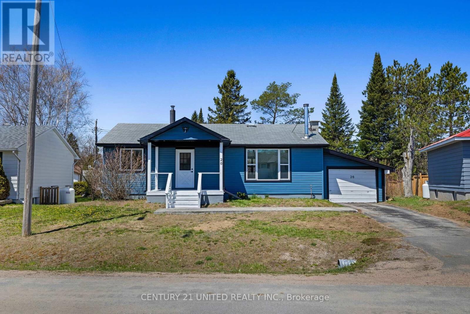 Property Photo: 26 Great Oak Street ON K0L 1M0