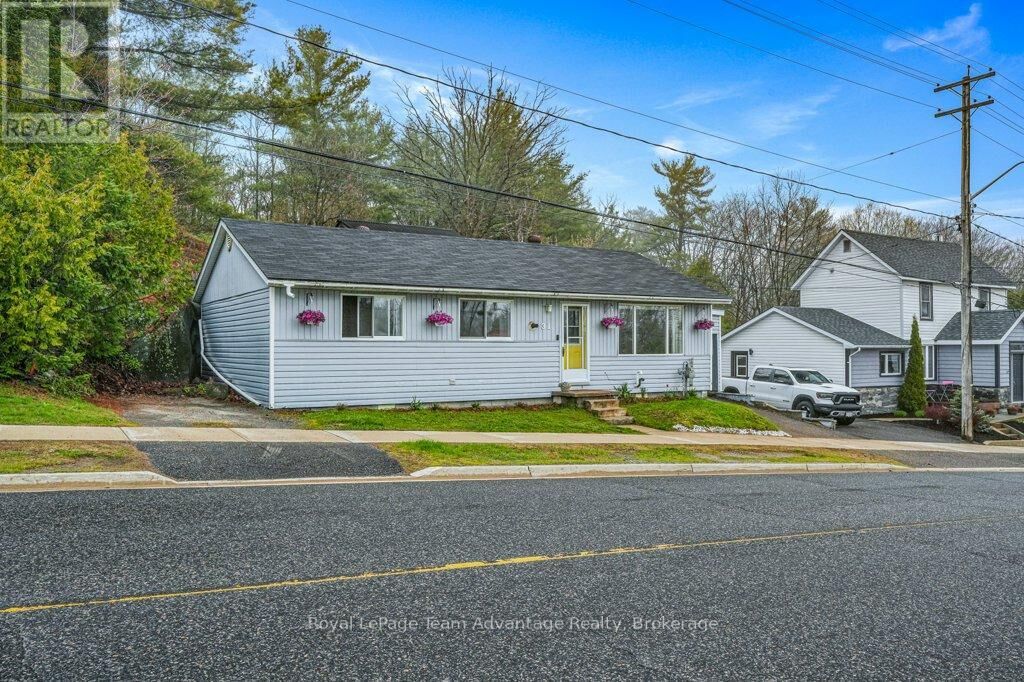 Property Photo:  31 Cascade Street  ON P2A 1J8 
