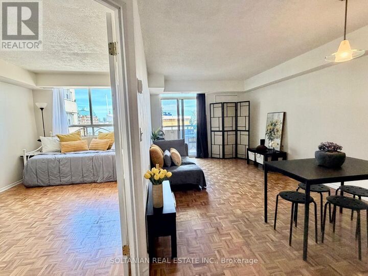 Property Photo:  555 Wilson Hts Boulevard 402  ON M3H 6B5 