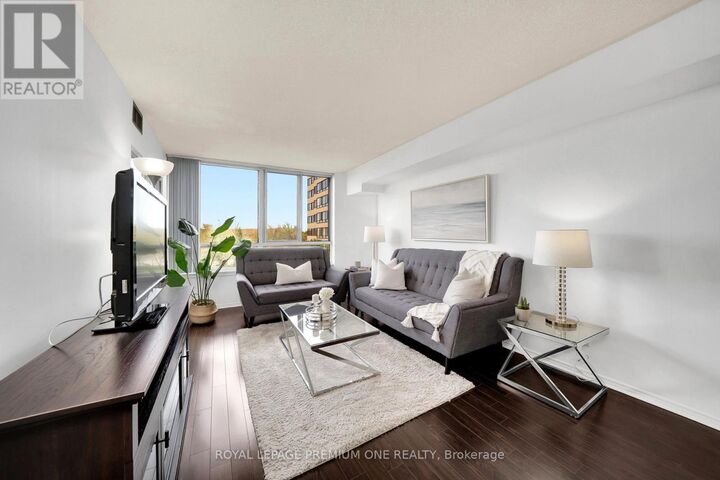 Property Photo:  1001 Cedarglen Gate 310  ON L5C 4R2 