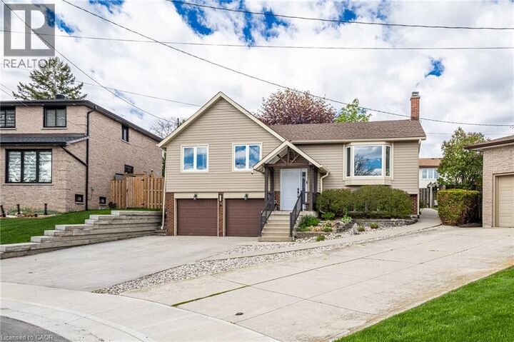 Property Photo: 118 Napoli Drive ON L9C 6X2
