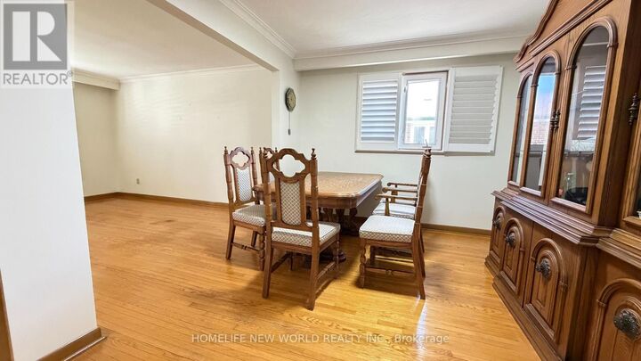 Property Photo:  27 Bowhill Crescent Main  ON M2J 3S1 