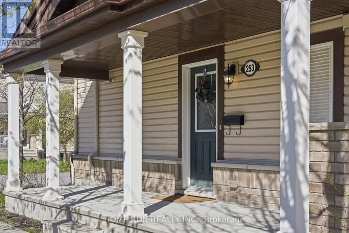 Property Photo:  253 Cayman Road  ON K2S 0N7 