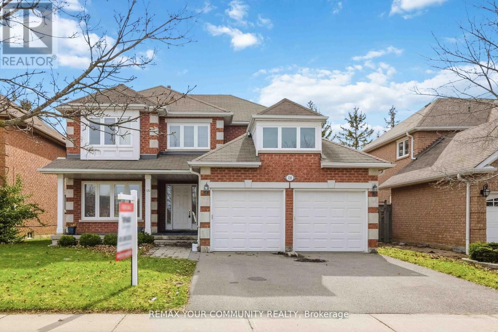 Property Photo:  120 Shaftsbury Avenue  ON L4C 0G6 