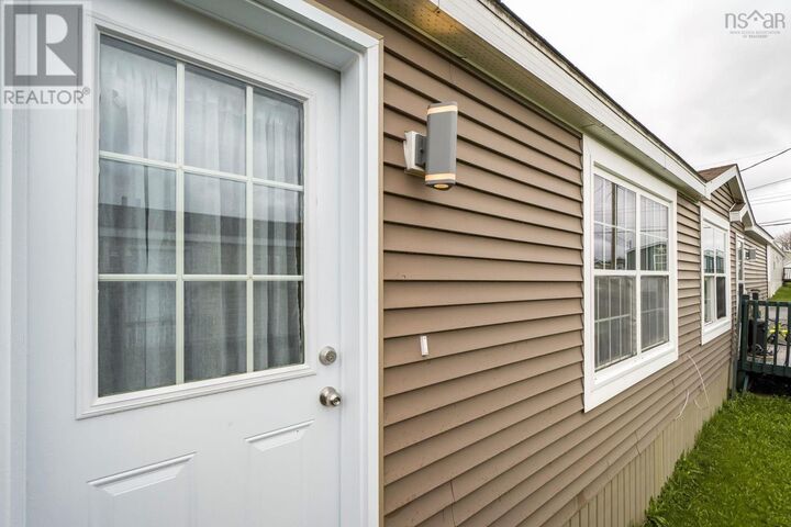 Property Photo:  6 Sue Ann Avenue  NS B0N 1Z0 