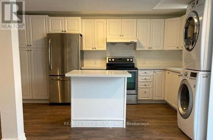 Property Photo:  10 Tracey Lynne Court Bsmt  ON L3S 3E5 