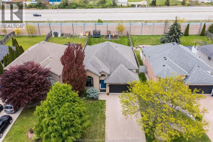 Property Photo:  1488 Imperial Crescent  ON N9G 2T7 