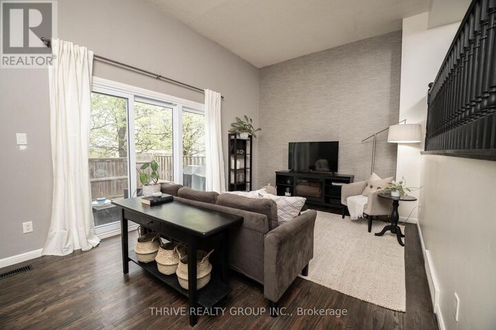 Property Photo:  300 Sandringham Crescent 70  ON N6C 5B4 