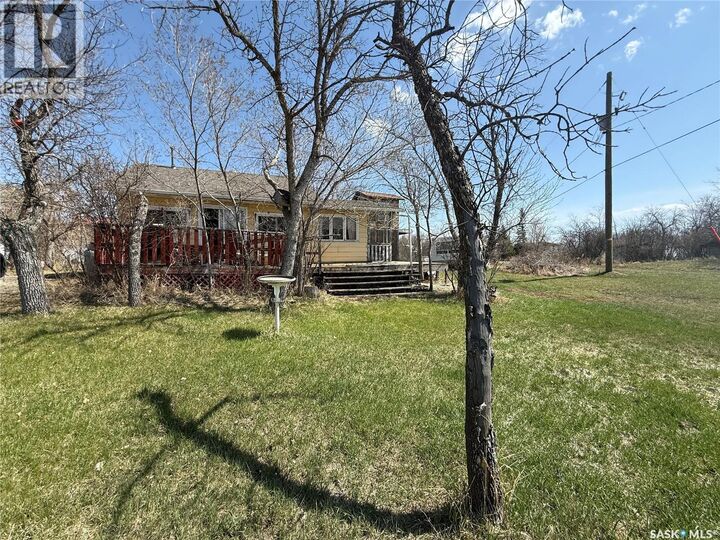 Property Photo:  407 Idylewylde Avenue  SK S0G 4L0 