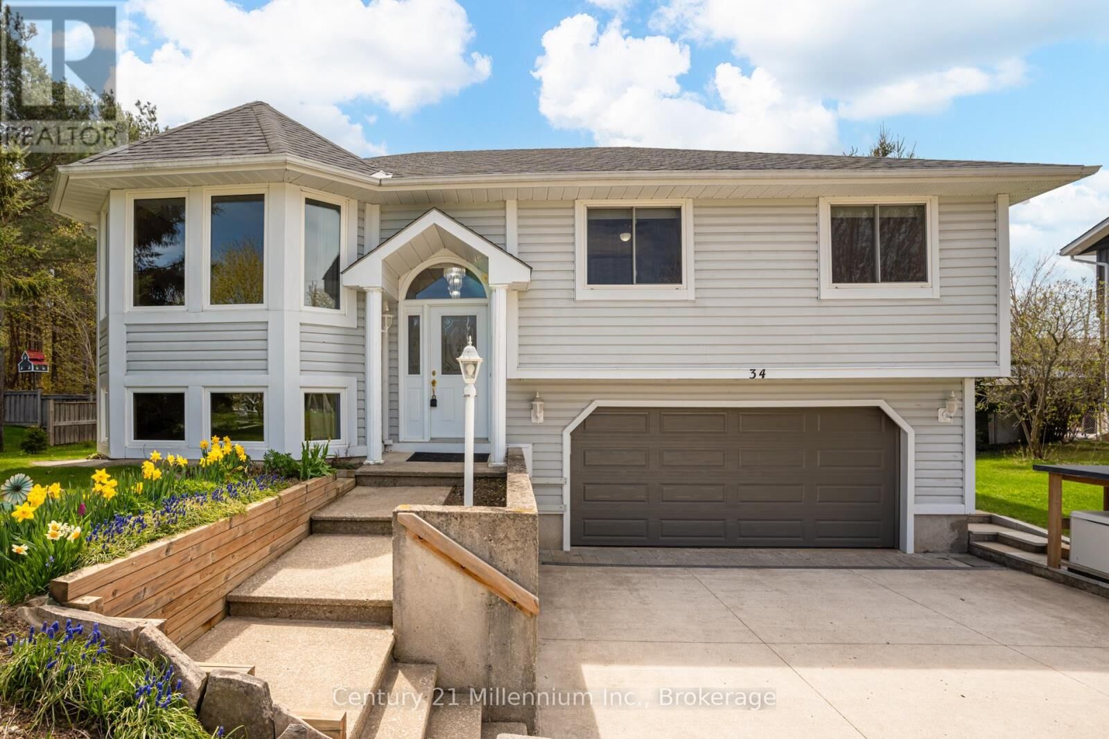 Photo de la propriété:  34 Pine Tree Drive  ON N0H 2T0 