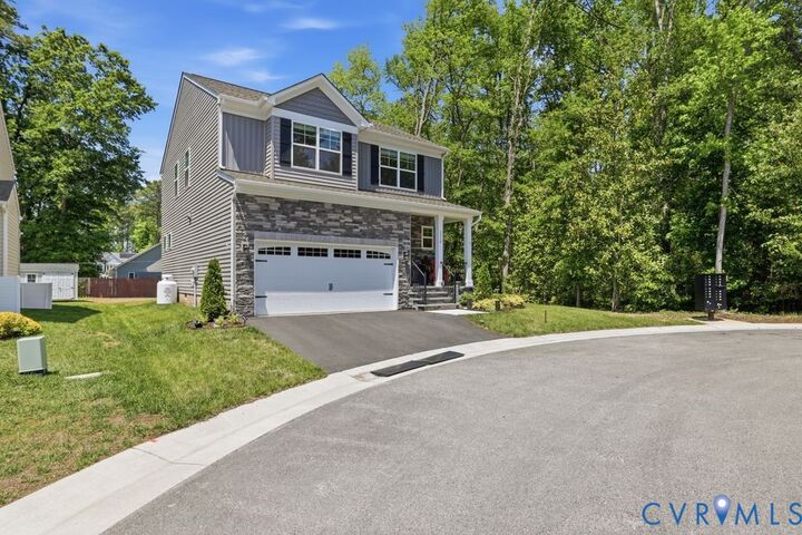 Property Photo:  7712 Hawthorne Avenue  VA 23227 