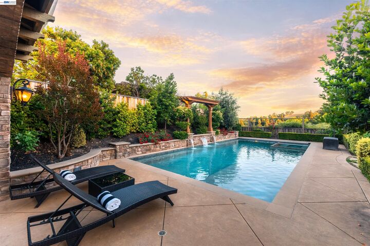 Property Photo:  326 Golden Grass Dr  CA 94507 