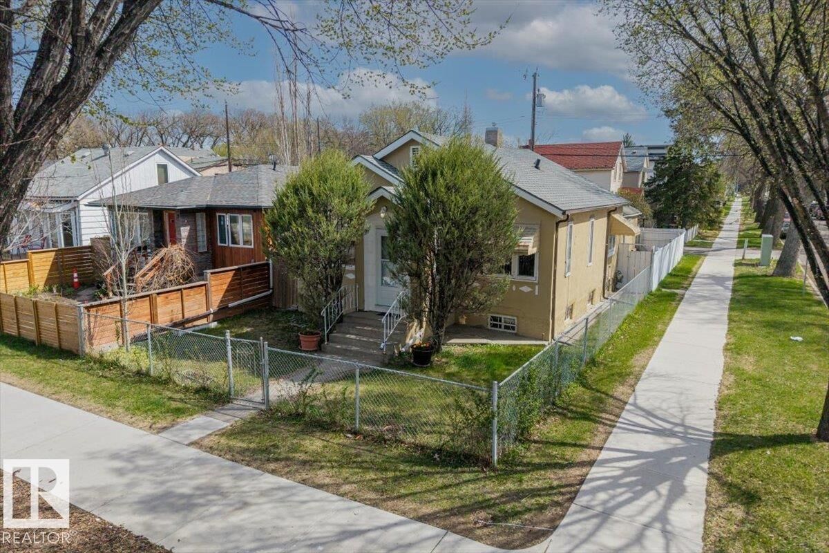Property Photo:  10939 96 Street NW  AB T5H 2K6 