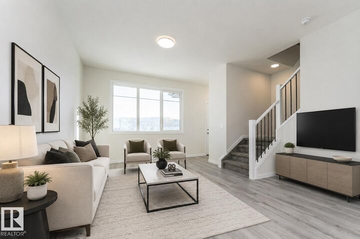 3896 Wren Crescent NW — photo 1